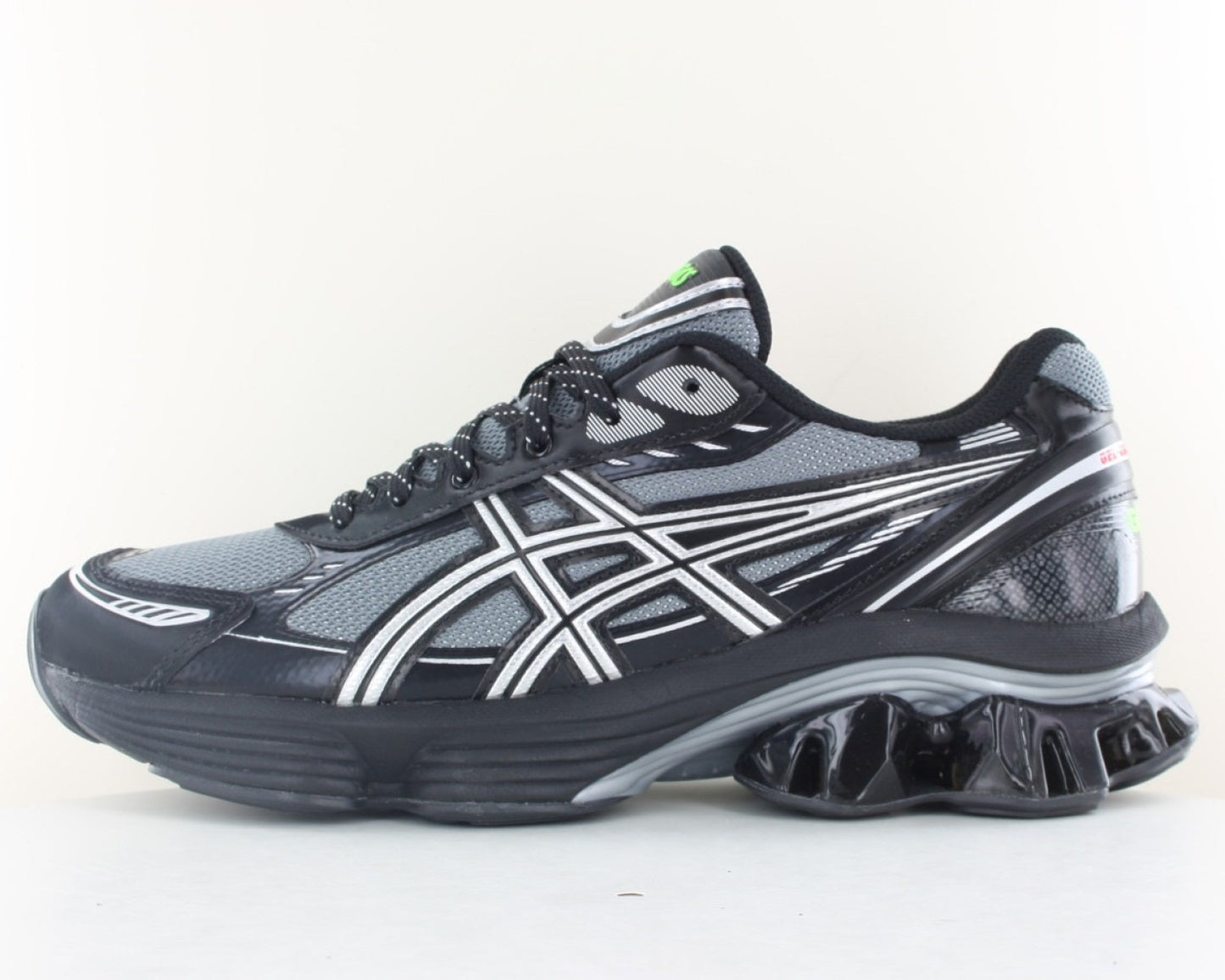 ASICS KINETIC