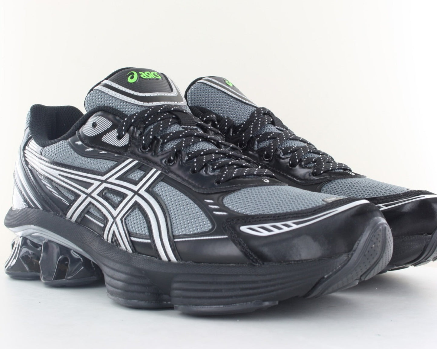 ASICS KINETIC